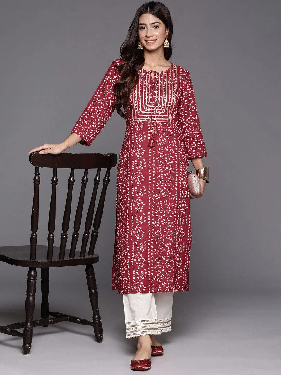 Maroon Bandhani Printed Rond Neck Gota Embellised Straight Kurta