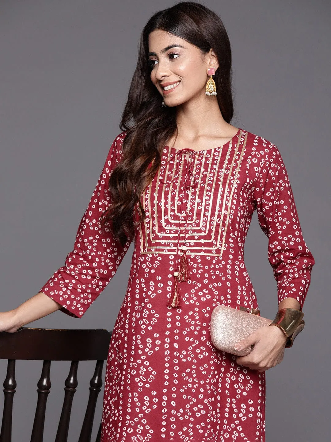 Maroon Bandhani Printed Rond Neck Gota Embellised Straight Kurta