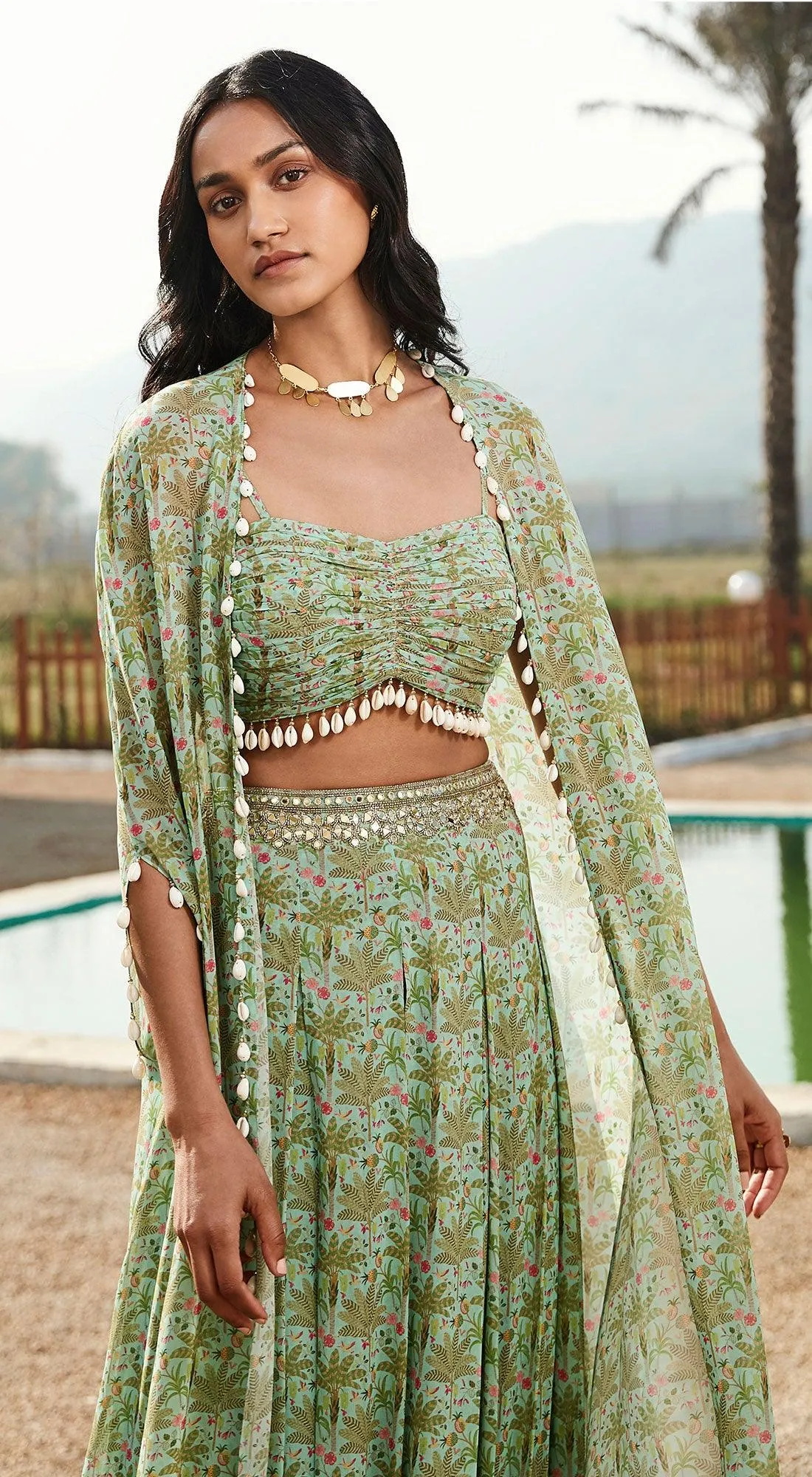 Pista Sharara Set With Cape