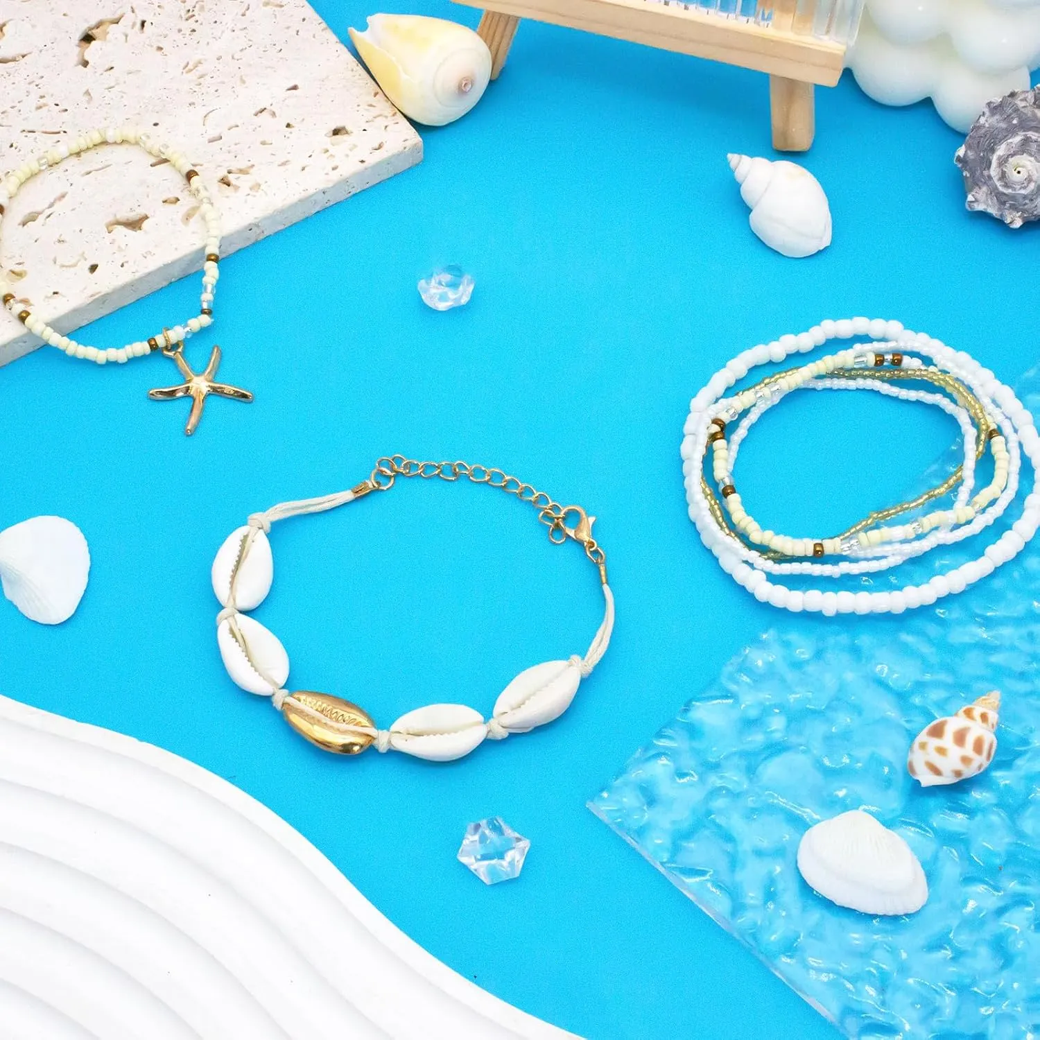 Shell Summer Beach Bracelets for Women Seashell Bracelets Boho Layered Beaded Bracelets Set Starfish Bracelets Handmade Stretch Bracelets Summer Beach Jewelry Accessories Gifts